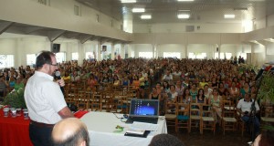 Secretário de Educação, Viro de Graauw, abriu o ano letivo com educadores, na Cango