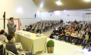 Vice-prefeito Eduardo Scirea abriu a primeira das cinco audiências públicas, nesta segunda