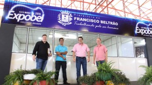 Fernando Steimbach, Adams Brizola e Saudi Mensor acompanharam o prefeito Cantelmo Neto no gabinete do centro de eventos